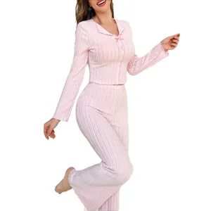 Ensemble pyjama deux pièces côtelé rose clair avec nœud et col à revers pour femme