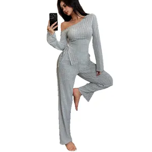 Sexy graues schulterfreies Loungewear-Set aus Rippstrick mit Langarm und Hose