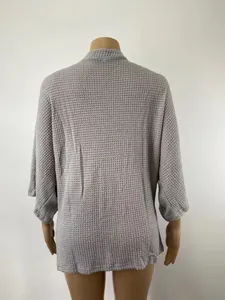 Cardigan ample en maille gaufrée pour femmes avec manches 3/4 en gris lilas