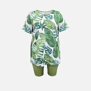Ensemble d'été pour femmes avec T-shirt à motif feuilles et short cycliste vert