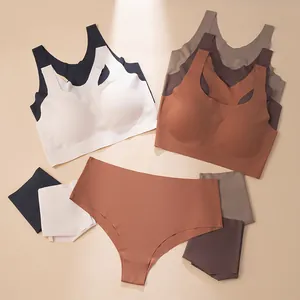 Set Reggiseno da Donna Senza Cuciture in Seta di Ghiaccio Senza Ferretto Push Up Racerback Bralette Sportiva e Slip Set Intimo Top And Bottom