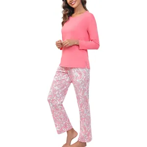 Ensemble pyjama rose pour femme avec pantalon à motif cachemire et haut à manches