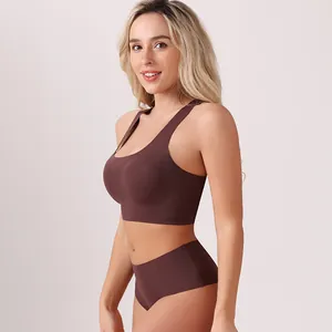 Bequemes nahtloses Racerback-Sport-BH- und Slip-Set in elegantem tiefem Schokoladenbraun