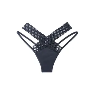 Tanga sexy bleu marine ajouré en soie glacée à taille basse et fines lanières pour femmes