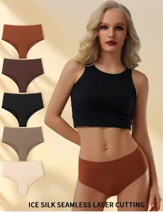 Nahtlose Damen-Unterwäsche aus Eisseide in verschiedenen Farben an einem Model gezeigt