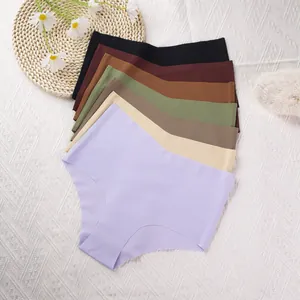 Set naadloze high-waist V-vormige zijden damesslips in diverse kleuren voor dagelijks gebruik.