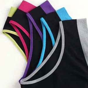 Nahtlose High-Waist-Slips mit farbigen Rändern in gestapelter Farbauswahl-Ansicht.