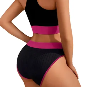 Nahtlose High-Waist Damen-Slips in Schwarz und Magenta mit strukturiertem geometrischem Muster