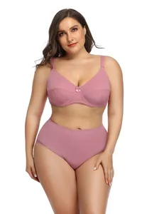 Conjunto de lencería de talla grande con sujetador rosa de copa completa y braga alta