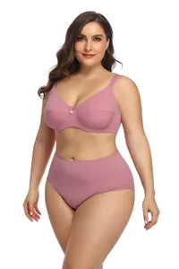 Conjunto de lencería rosa talla grande con sujetador de copa completa y braga alta
