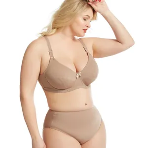 Conjunto de lencería de talla grande con sujetador de copa completa beige