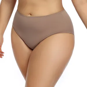 Detailansicht der nahtlosen High-Waist-Unterhose in Übergröße in Taupe-Braun