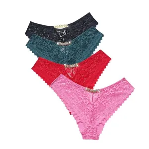 Ensemble de quatre strings sexy en dentelle pour femmes avec chaîne en cristal scintillant
