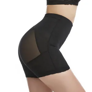 Guaina contenitiva nera a vita alta con bordo in pizzo ed effetto push-up glutei.