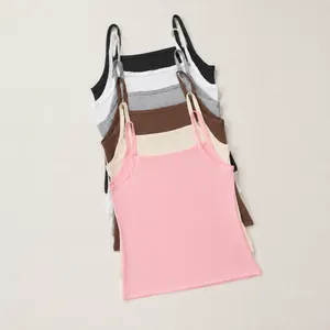Variété de débardeurs caracos doux aux couleurs rose, beige, marron, gris, blanc et noir.
