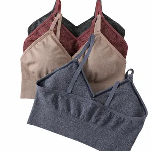 Comfortable seamless sports bra with removable pads and V-neckline in multiple colors