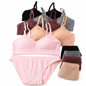 Comfortable wireless seamless sports bra set with adjustable straps and wavy wave texture