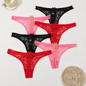 Elegante set di perizoma sexy in pizzo con ricamo floreale e design seducente a vita bassa