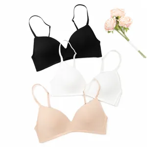 Nahtlose bügellose BHs mit dünnen Cups in Schwarz, Weiß und Beige für Komfort