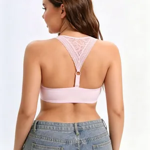 Vista posteriore professionale di un reggiseno push-up rosa senza cuciture in pizzo