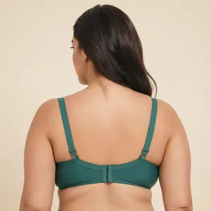 Rückansicht eines smaragdgrünen Plus-Size-BHs im französischen Stil mit verstellbaren Trägern