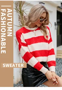 Nahaufnahme des rot-weiß gestreiften Mohairpullovers mit weicher Stricktextur