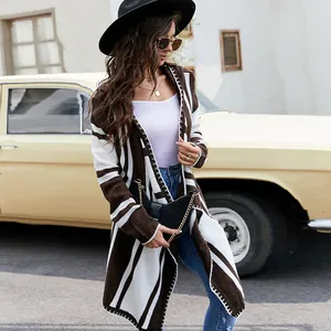 Cardigan en maille à rayures marron et blanc avec capuche pour femme style color-block