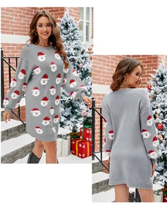 Vista frontal y trasera de un vestido de punto gris de Navidad con Papá Noel