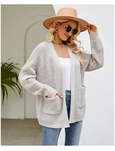 Langer Waffelstrick-Cardigan für Damen in Hellgrau für einen lässigen Herbstlook