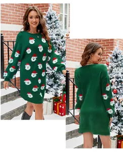 Vestido de punto navideño verde con estampado de Papá Noel vistas frontal y trasera