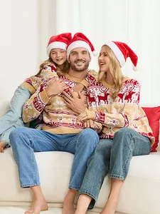 Pulls de Noël assortis pour la famille avec motifs de rennes et flocons de neige