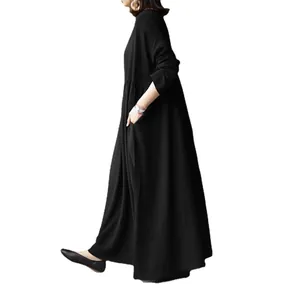 Eleganter minimalistischer schwarzer langarm Maxikleid aus Baumwolle und Leinen