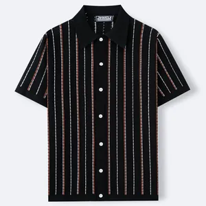 Cardigan polo da uomo in maglia a righe nere a maniche corte con dettagli a bottoni