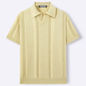 Ademend gebreid herenpoloshirt met opengewerkt patroon in lichtgeel met korte mouwen design