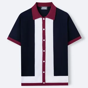Gestricktes Herren-Polohemd mit kurzen Ärmeln und kontrastierenden Farben