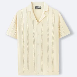 Elegant ivory short-sleeved knitted Cuban collar shirt with chevron jacquard texture