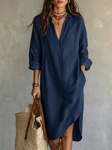 Vestido camisero largo de lino azul marino con cuello en V y abertura lateral
