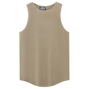 Lässiges Strick-Tanktop für Herren in Beige mit Rundhalsausschnitt und Netzstruktur.