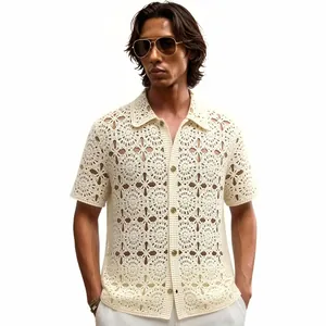 Polo en maille crochetée crème pour homme à manches courtes pour style de vacances