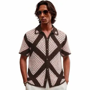 Chemise en tricot à manches courtes au crochet pour hommes avec motif de losanges marron