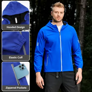 Détails de la capuche, des poignets et des poches d'un coupe-vent de sport bleu