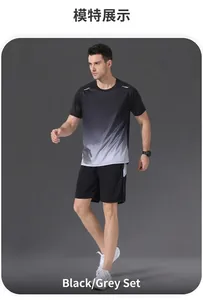 Vue détaillée d'un ensemble de sport pour homme à séchage rapide avec t-shirt dégradé noir