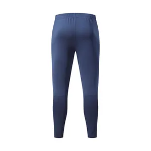Rückansicht einer atmungsaktiven, schnelltrocknenden blauen Sport- und Radhose