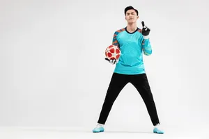Ensemble professionnel de gardien de but de football à manches longues avec gants