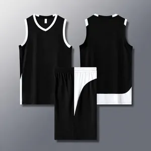 Completo da basket stile americano a spalla stretta con blocchi di colore nero e bianco