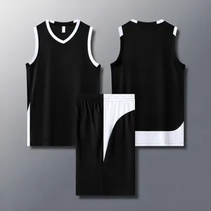 Completo da basket stile americano a spalla stretta con blocchi di colore nero e bianco
