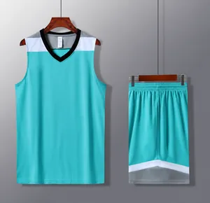 Detailaufnahme von schnelltrocknendem Basketballtrikot-Set in Seeblau atmungsaktiv