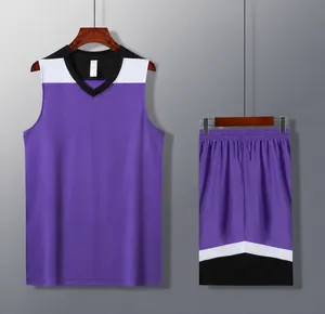 Lila Basketball-Trikot-Set mit atmungsaktivem Mesh-Gewebe und Quick-Dry-Design