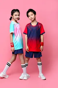 Sportanzug für Kinder, schnelltrocknend, für Tischtennis und Badminton mit Farbverlauf-Design.