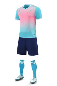 Professionelles Sporttrikot-Set mit rosa-blauem Farbverlauf-Shirt und dunkelblauen Shorts